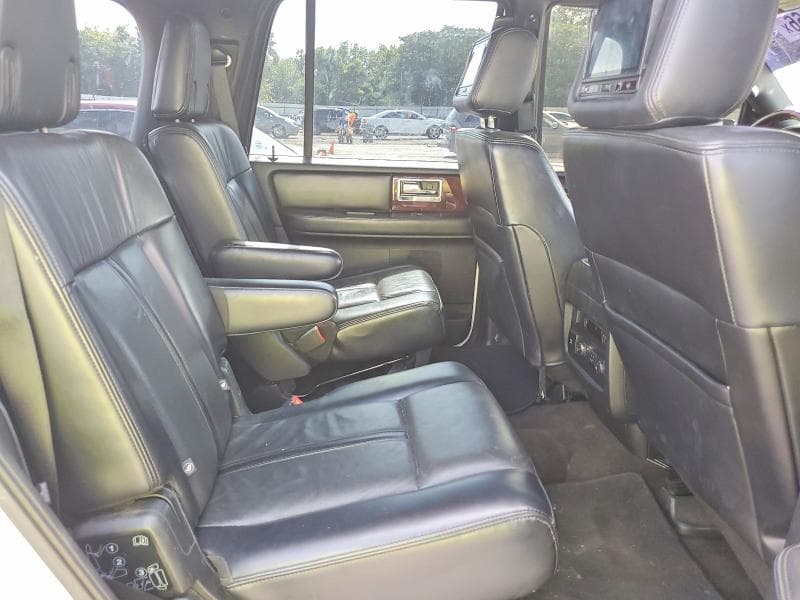 2017 LINCOLN NAVIGATOR SELECT 11