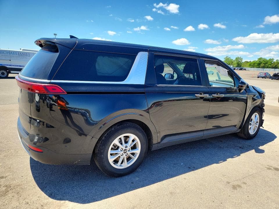 2022 KIA CARNIVAL LX 3