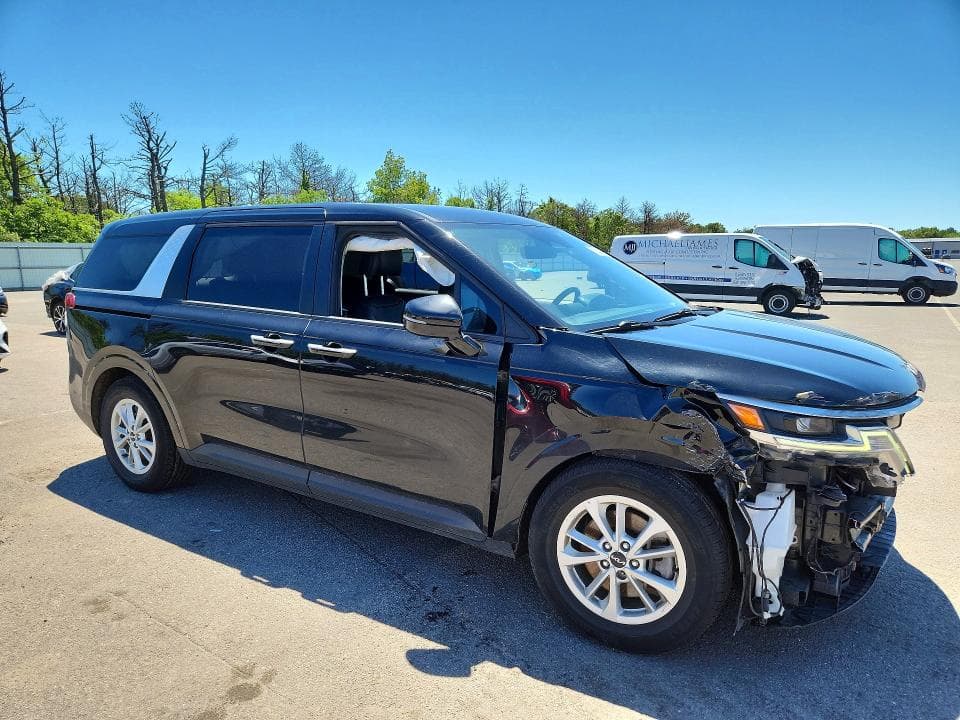 2022 KIA CARNIVAL LX 4