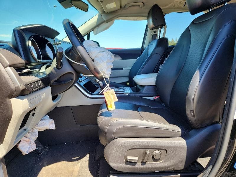 2022 KIA CARNIVAL LX 7