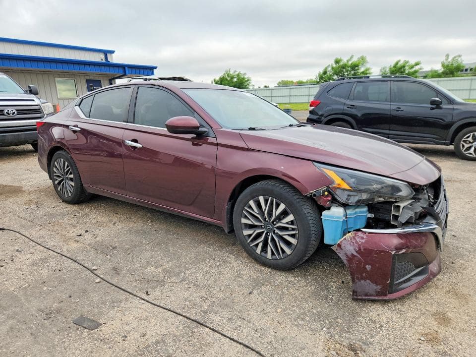 2023 NISSAN ALTIMA SV 4