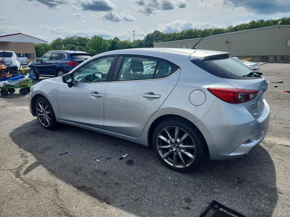 2018 MAZDA 3 TOURING 2