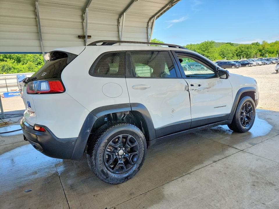 2019 JEEP CHEROKEE TRAILHAWK 3