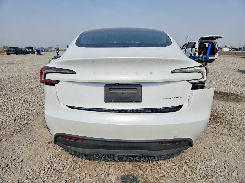 2025 TESLA MODEL 3 6