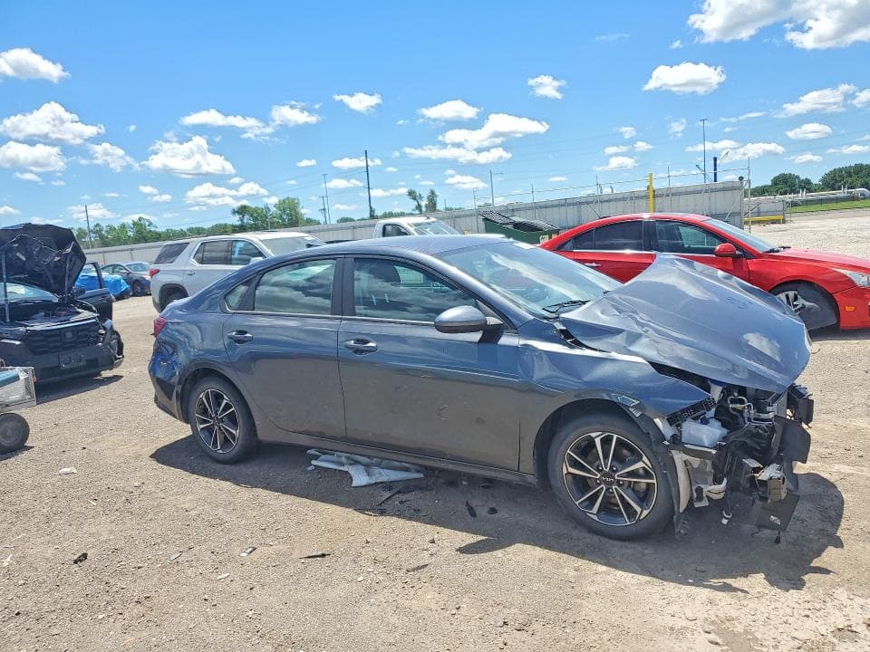 2022 KIA FORTE LXS 4