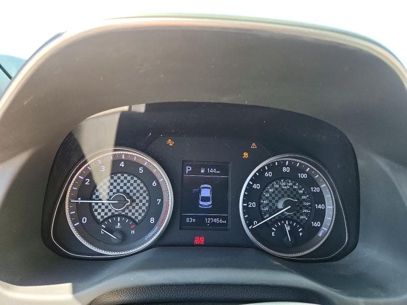 2020 HYUNDAI ELANTRA SEL 9