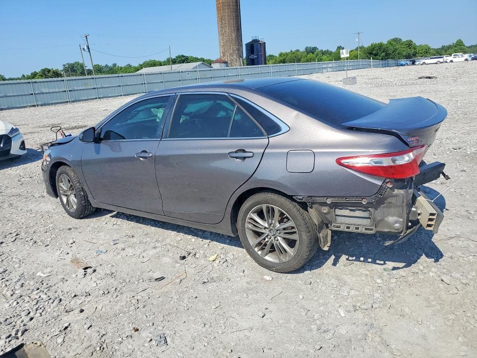 2017 TOYOTA CAMRY SE 2