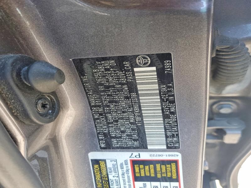2017 TOYOTA CAMRY SE 12