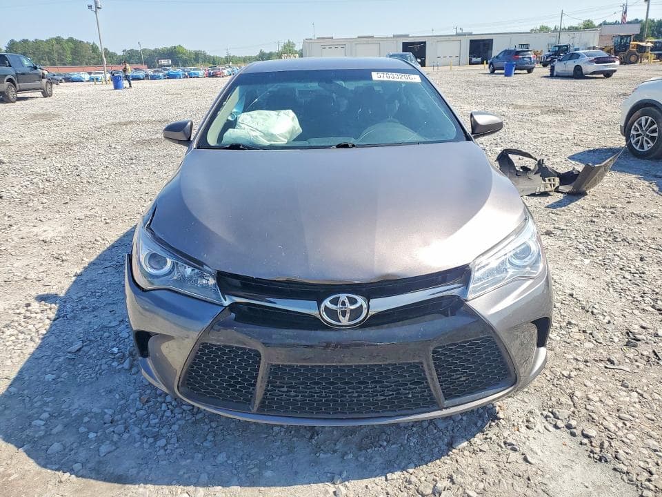 2017 TOYOTA CAMRY SE 5