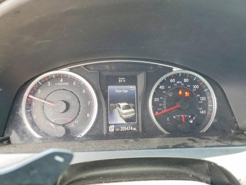 2017 TOYOTA CAMRY SE 9