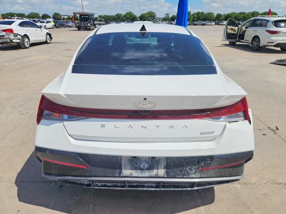 2024 HYUNDAI ELANTRA SEL SEL 6