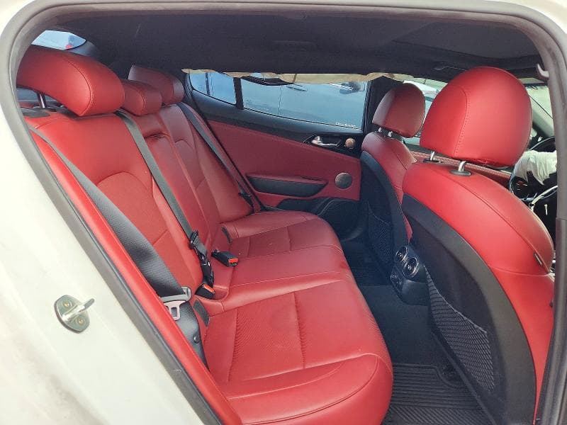 2020 KIA STINGER GT-LINE 10