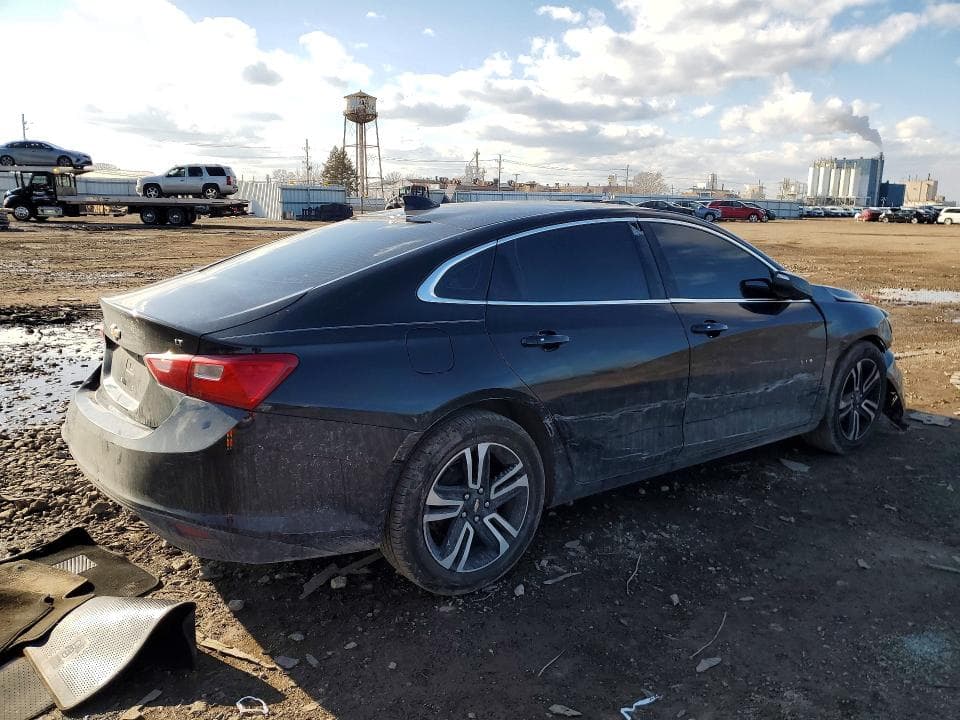 2017 CHEVROLET MALIBU LT 3