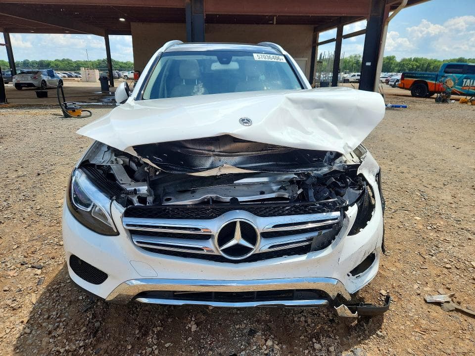 2019 MERCEDES-BENZ GLC 300 5