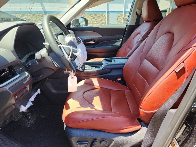 2025 TOYOTA GRAND HIGHLANDER XLE 7