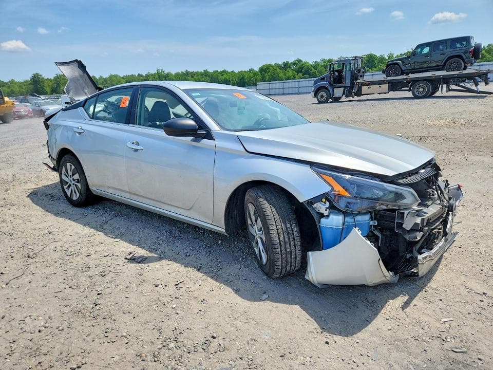 2024 NISSAN ALTIMA S 4
