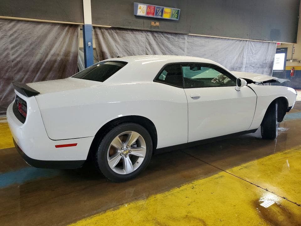 2023 DODGE CHALLENGER SXT 3