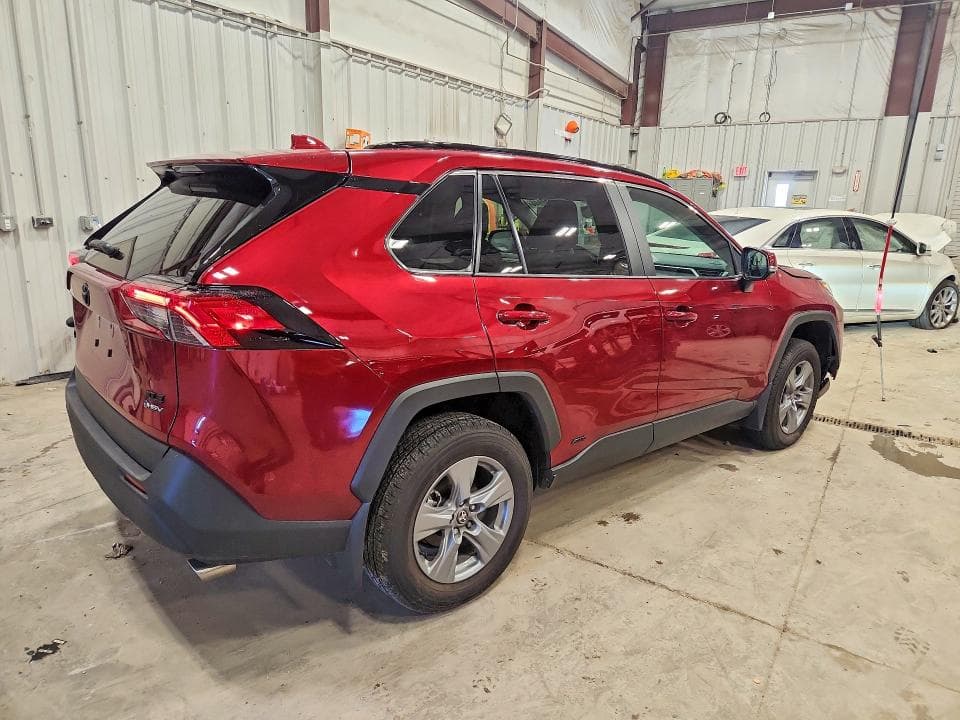 2025 TOYOTA RAV4 HYBRID XLE 3