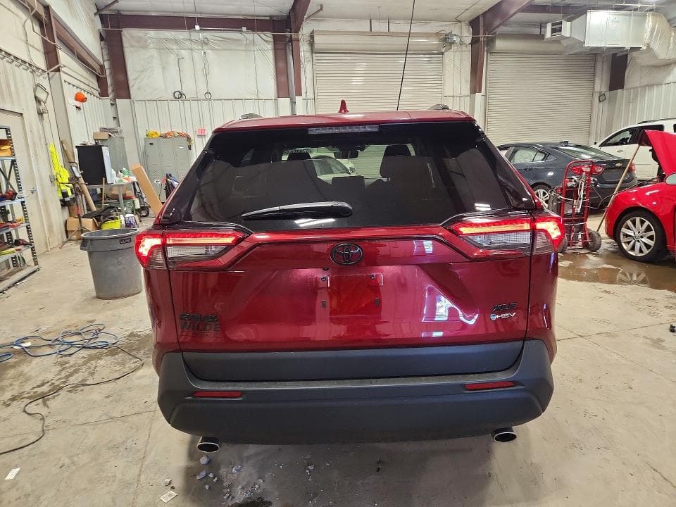 2025 TOYOTA RAV4 HYBRID XLE 6