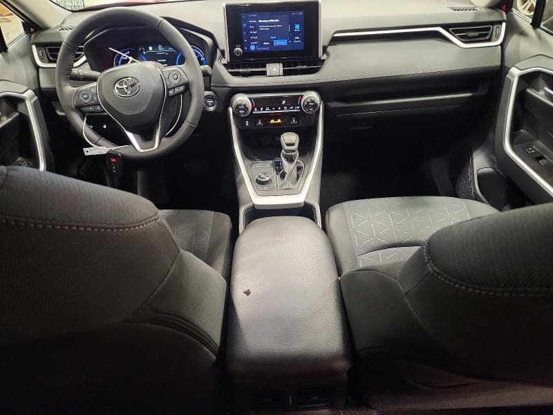 2025 TOYOTA RAV4 HYBRID XLE 8