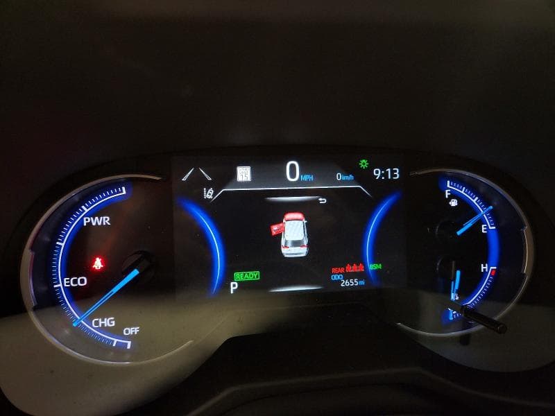 2025 TOYOTA RAV4 HYBRID XLE 9