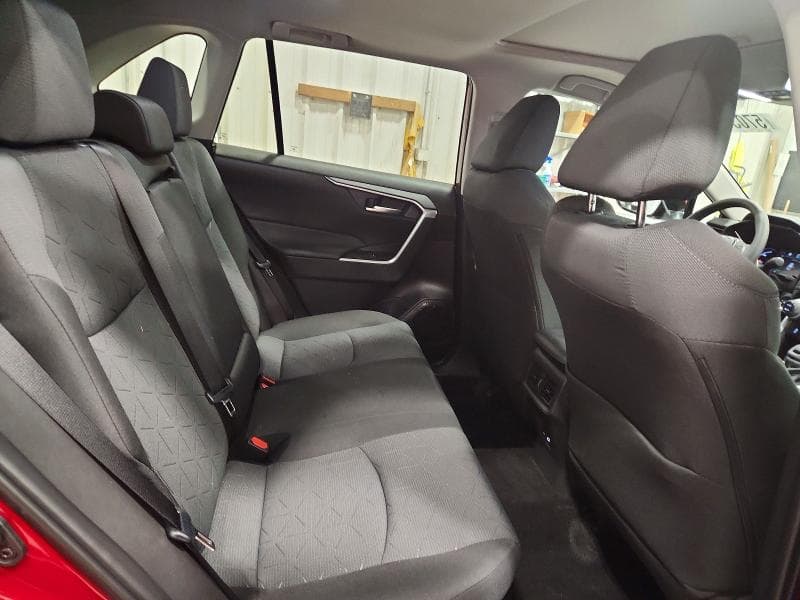 2025 TOYOTA RAV4 HYBRID XLE 10