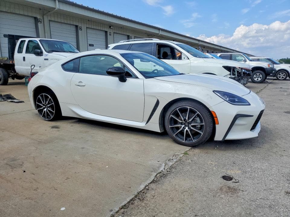 2025 TOYOTA GR86 BASE 4