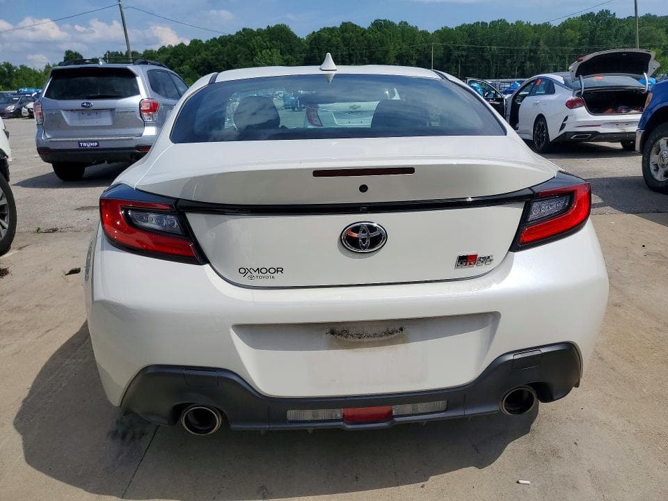 2025 TOYOTA GR86 BASE 6