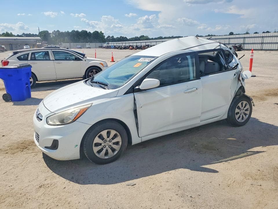 2016 HYUNDAI ACCENT SE 1