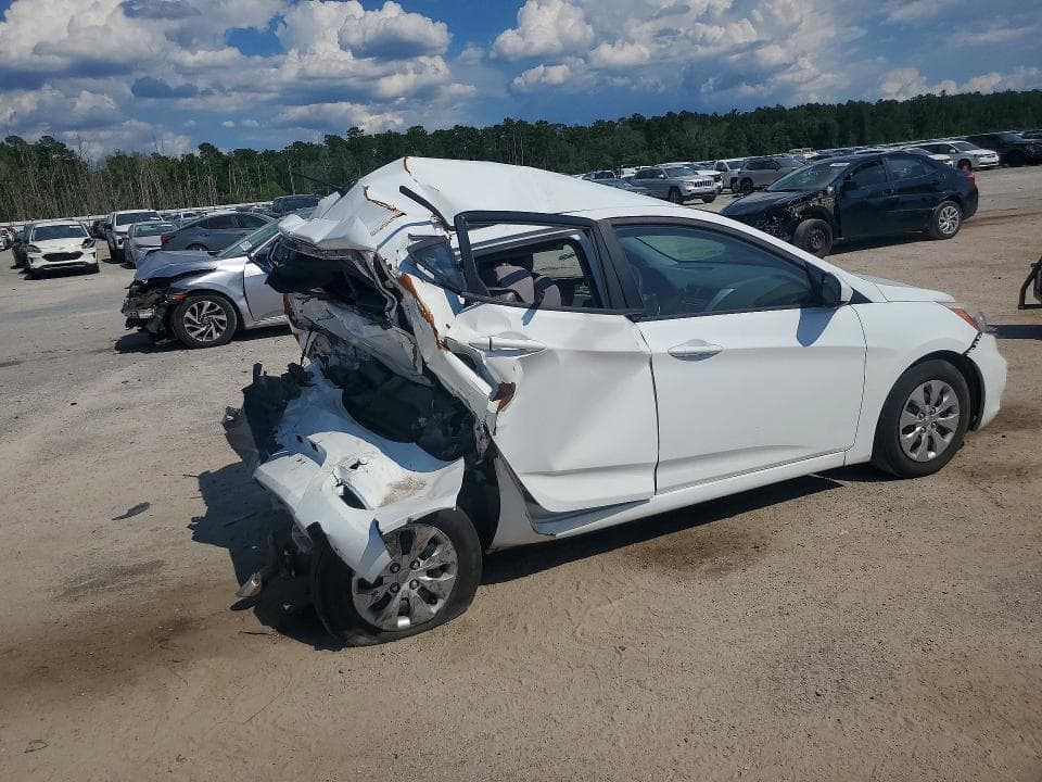 2016 HYUNDAI ACCENT SE 3