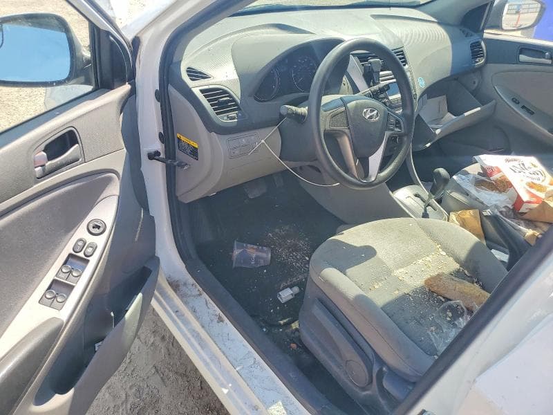 2016 HYUNDAI ACCENT SE 8