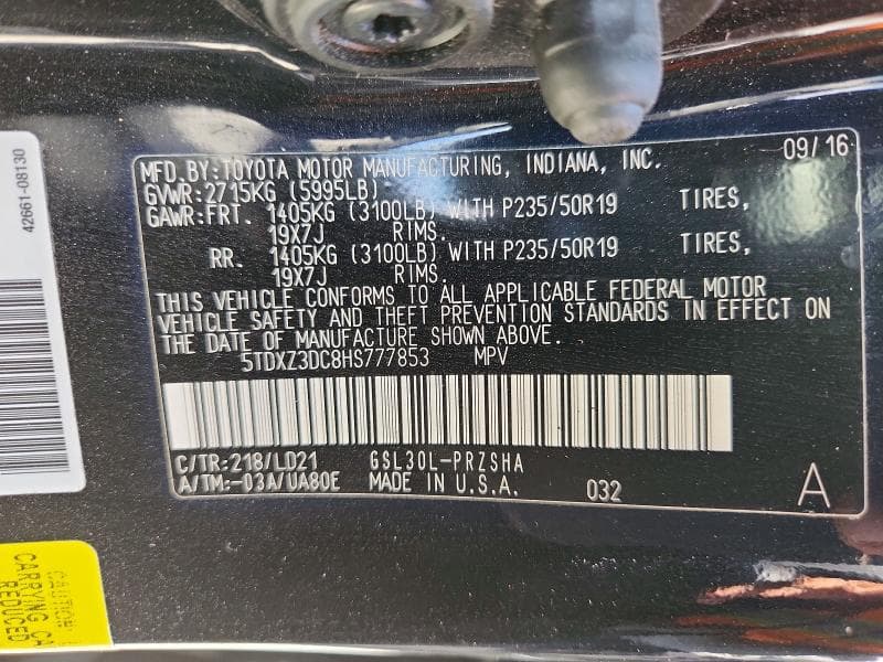 2017 TOYOTA SIENNA SE 13