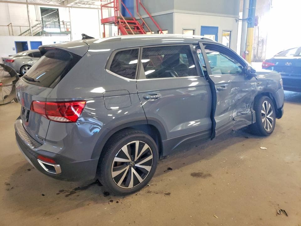 2023 VOLKSWAGEN TAOS SE SE 3