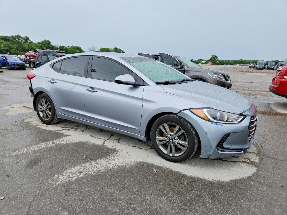 2017 HYUNDAI ELANTRA SE 4