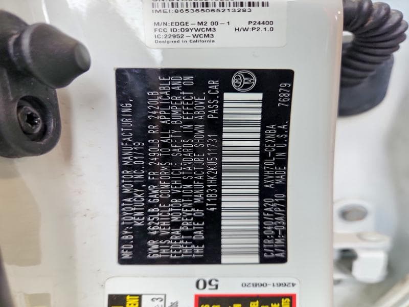 2019 TOYOTA CAMRY HYBRID LE 12