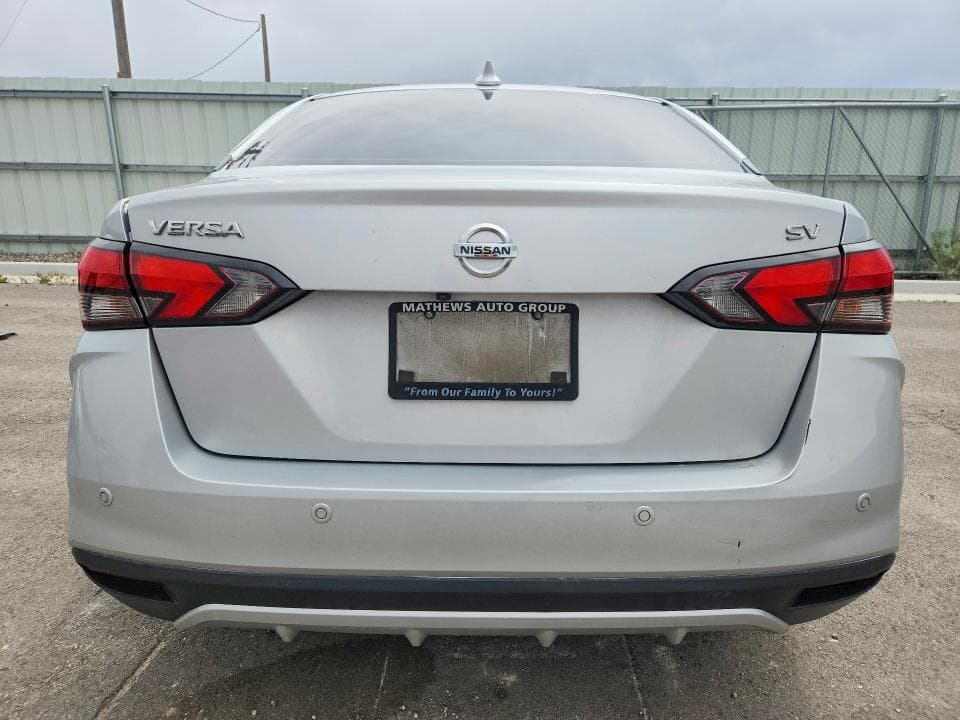 2020 NISSAN VERSA SV SV 6