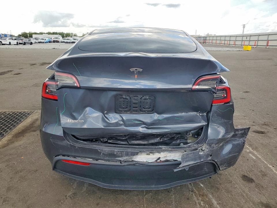 2021 TESLA MODEL Y 6