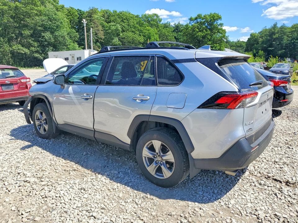 2024 TOYOTA RAV4 XLE 2