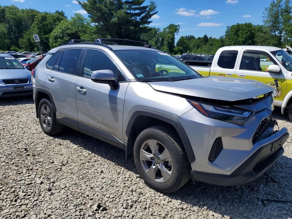2024 TOYOTA RAV4 XLE 4
