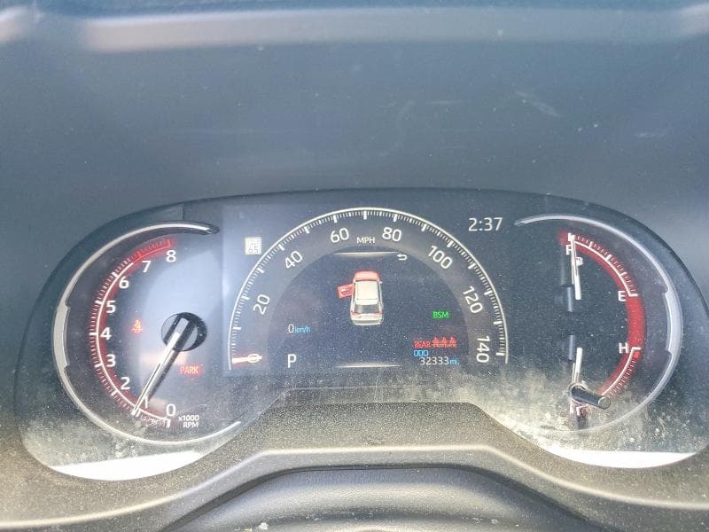 2024 TOYOTA RAV4 XLE 9