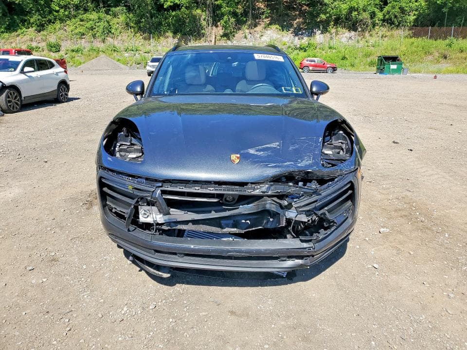 2026 PORSCHE MACAN BASE 5
