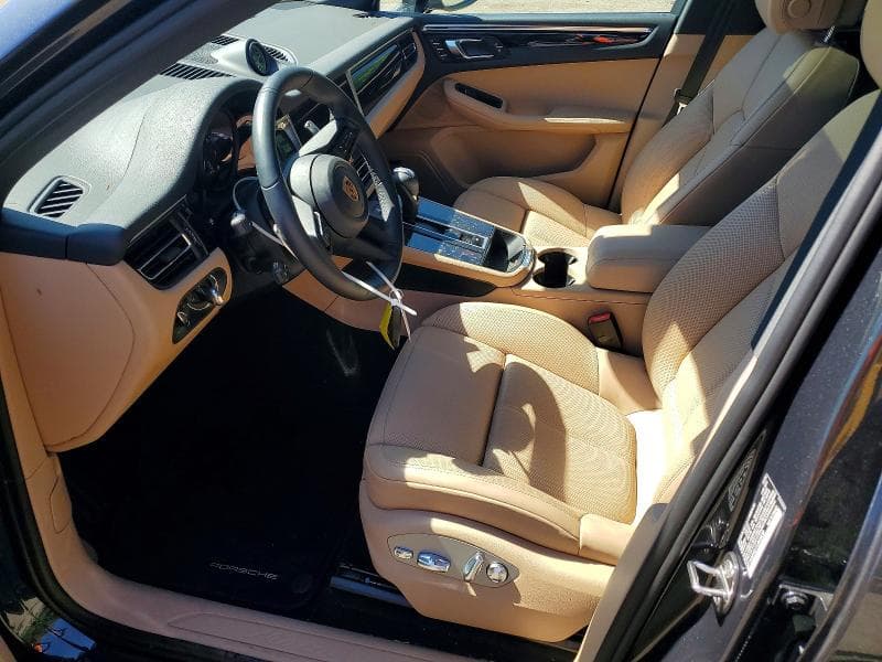 2026 PORSCHE MACAN BASE 7