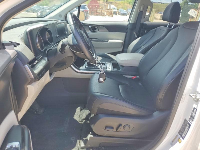 2024 KIA CARNIVAL LX 7
