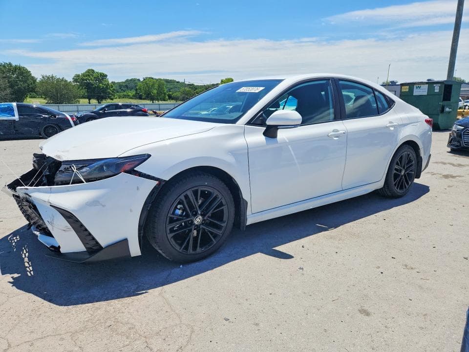 2025 TOYOTA CAMRY SE - 1