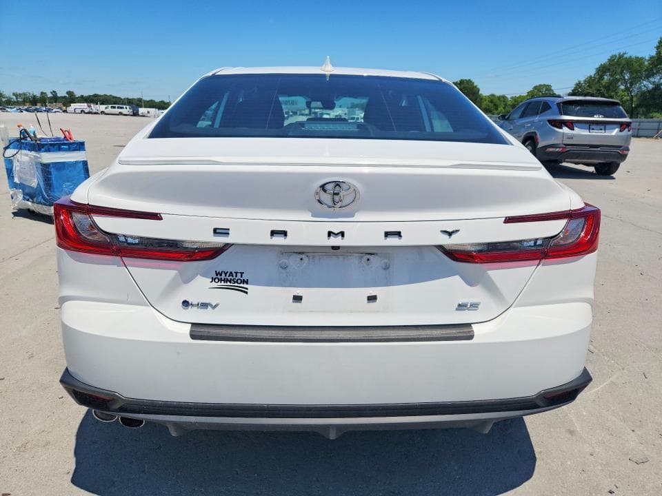 2025 TOYOTA CAMRY SE 5