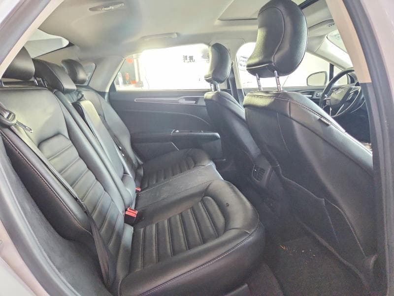 2017 FORD FUSION SE 10