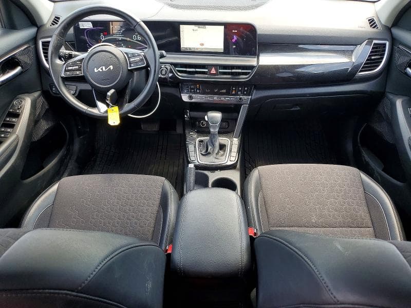 2025 KIA SELTOS S 8