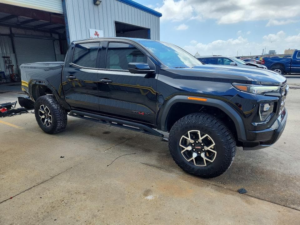 2025 GMC CANYON AT4 4