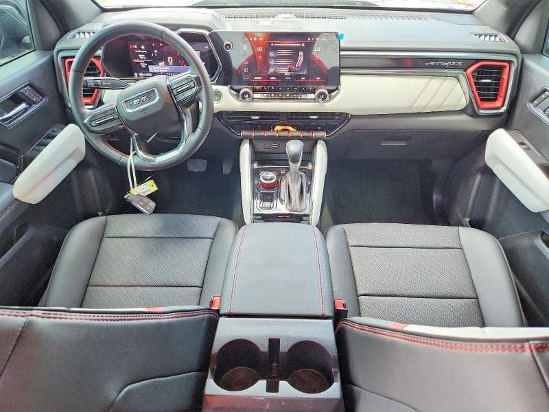 2025 GMC CANYON AT4 8