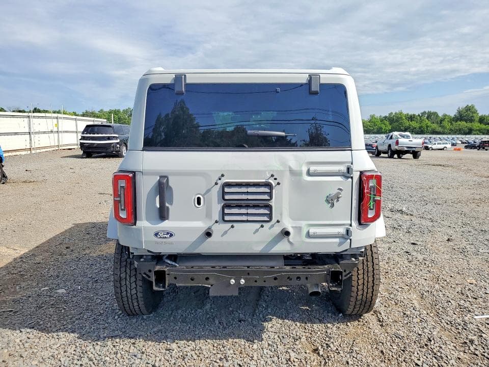 2026 FORD BRONCO OUTER BANKS 6